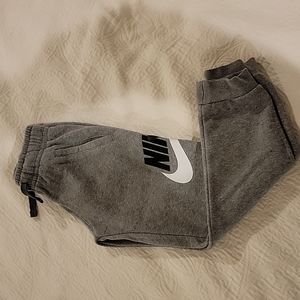 Boys Nike sweatpants